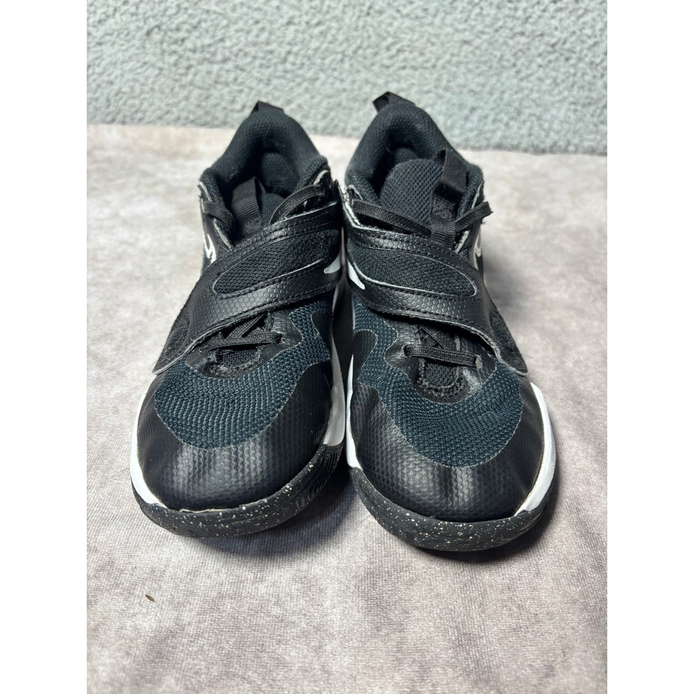 Nike Team Hustle D 11 Kids Basketball Shoes Black White DV8994-002 Size 1.5Y